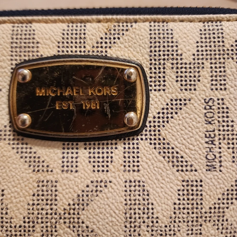 Preowned‎ Michael Kors wallet